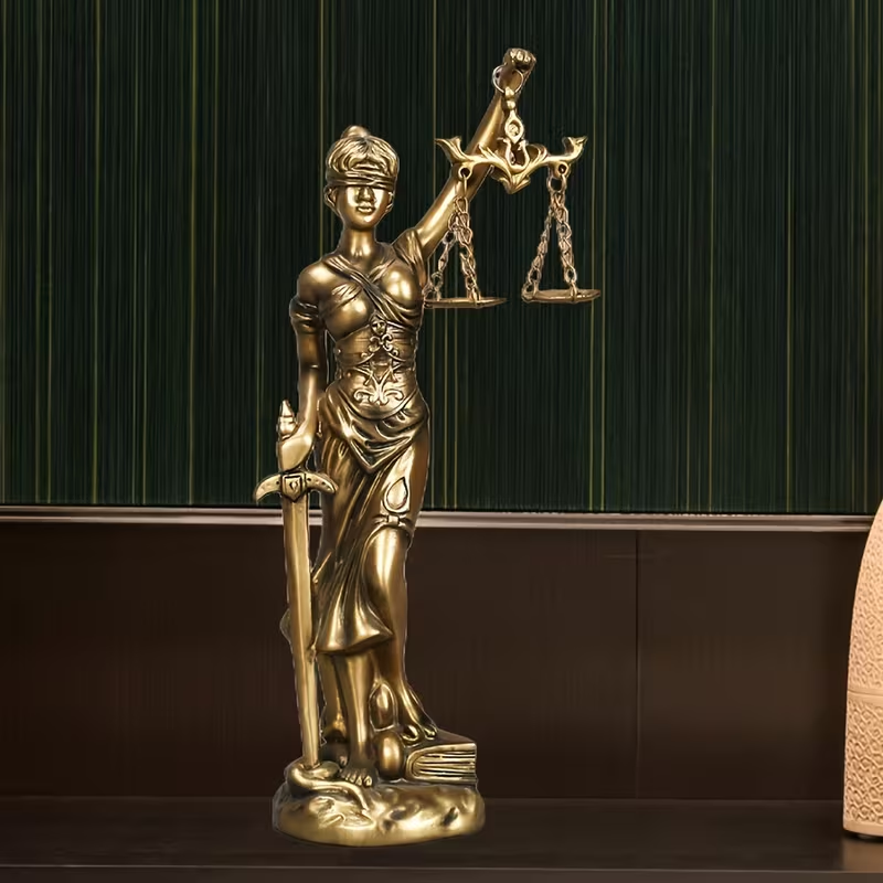 クリエイティブなレトロな丸底正義の女神像、弁護士事務所の飾り - Model Kit Judge のレビューと価格